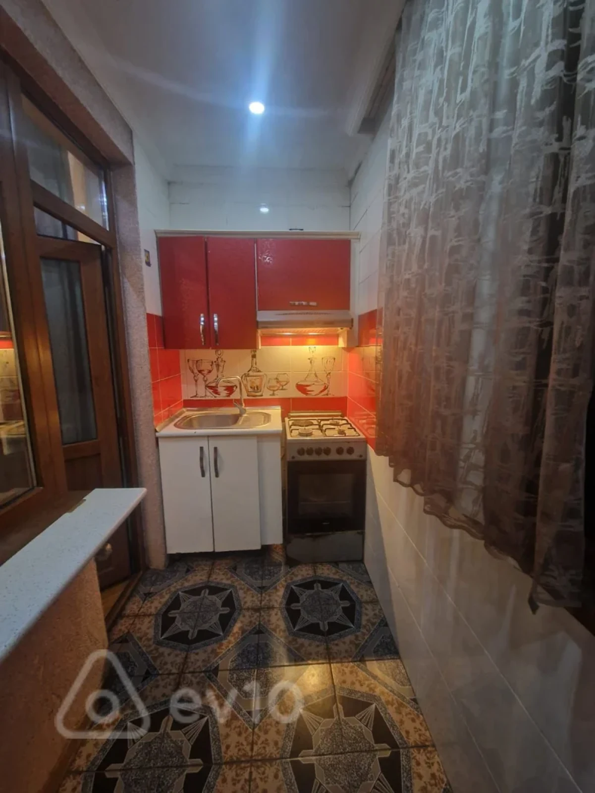 Kirayə verilir 3 otaqlı köhnə tikili 55 m²