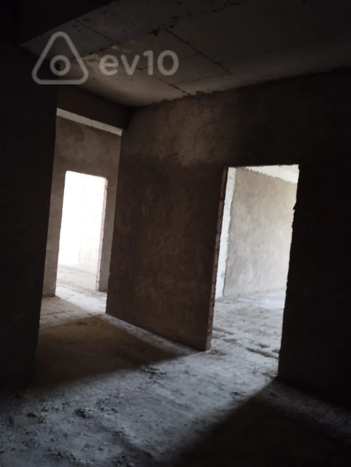 Satılır 4 otaqlı yeni tikili 196 m²