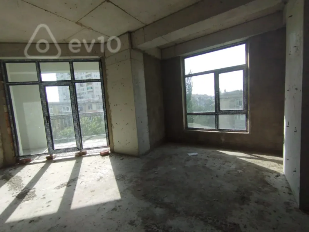 Satılır 4 otaqlı yeni tikili 196 m²