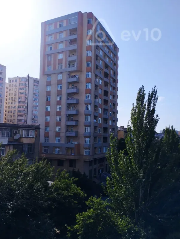 Satılır 4 otaqlı yeni tikili 196 m²