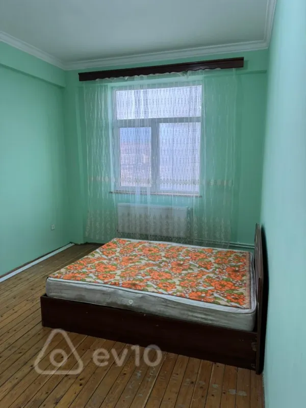 Kirayə verilir 2 otaqlı yeni tikili 82 m²