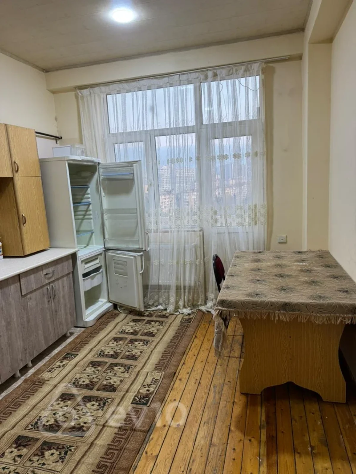 Kirayə verilir 2 otaqlı yeni tikili 82 m²