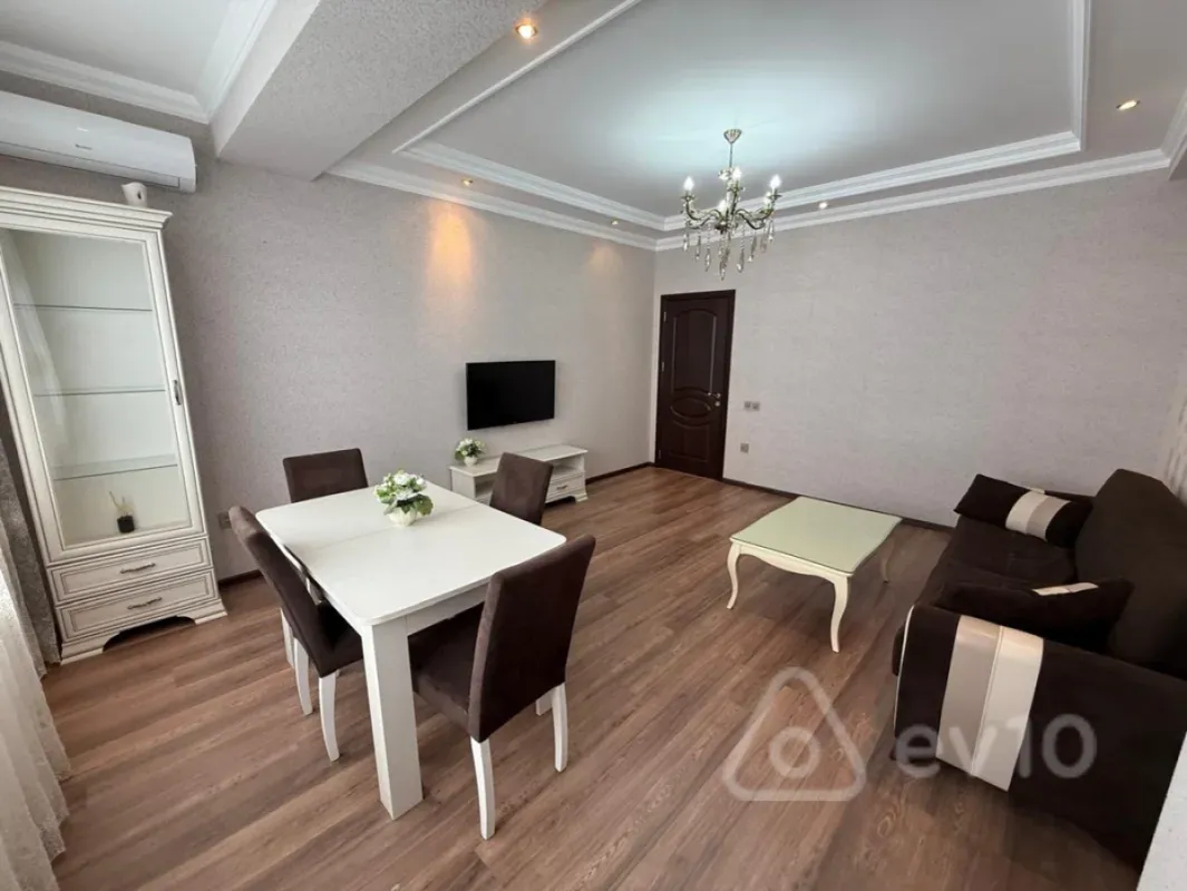 Kirayə verilir 2 otaqlı yeni tikili 71 m²