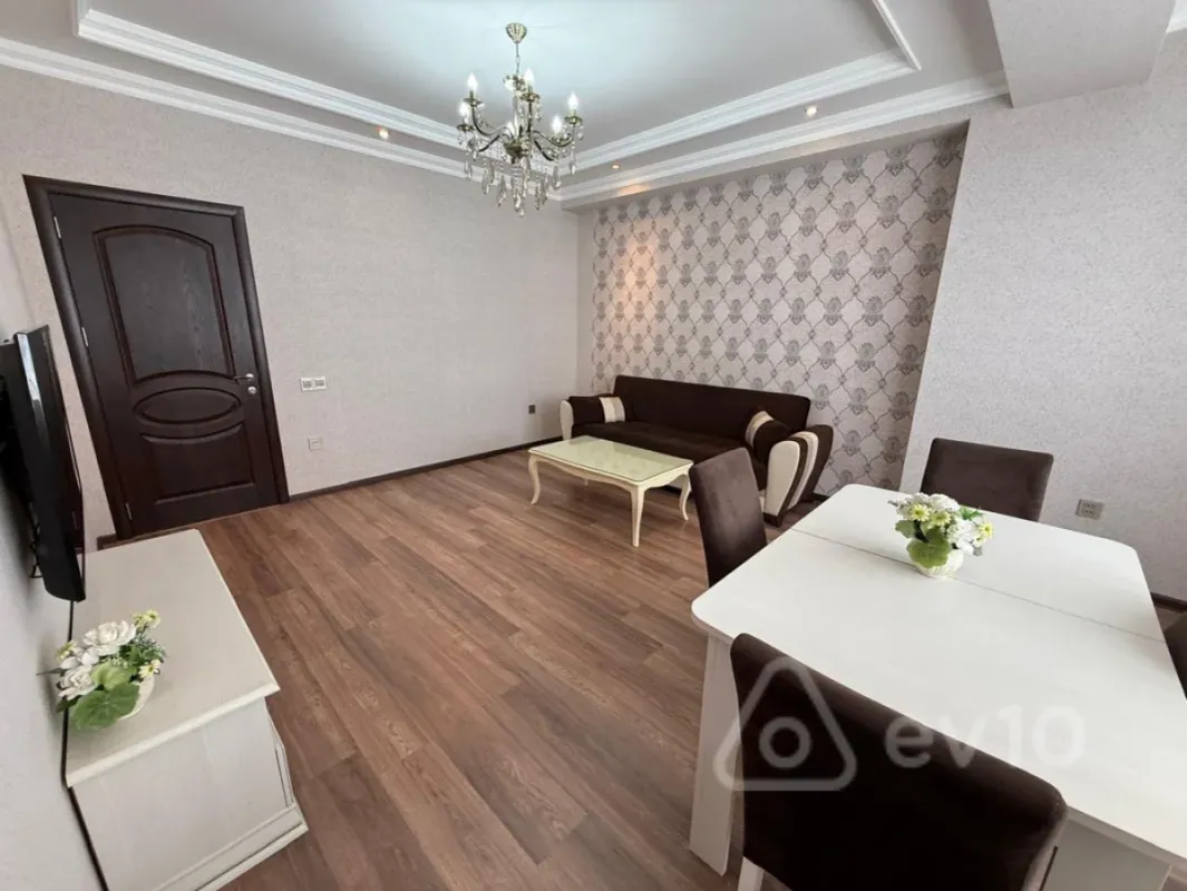 Kirayə verilir 2 otaqlı yeni tikili 71 m²