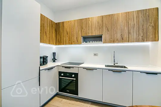 Kirayə verilir 3 otaqlı yeni tikili 110 m²