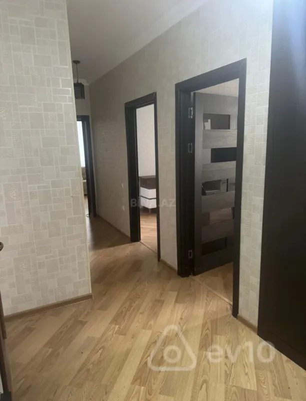 Kirayə verilir 2 otaqlı yeni tikili 68 m²
