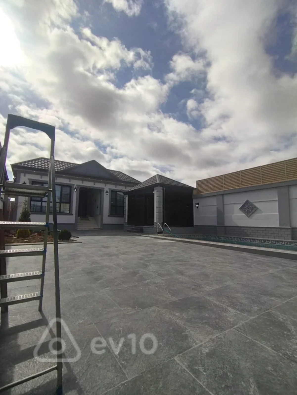 Satılır 3 otaqlı həyət evi 110 m²