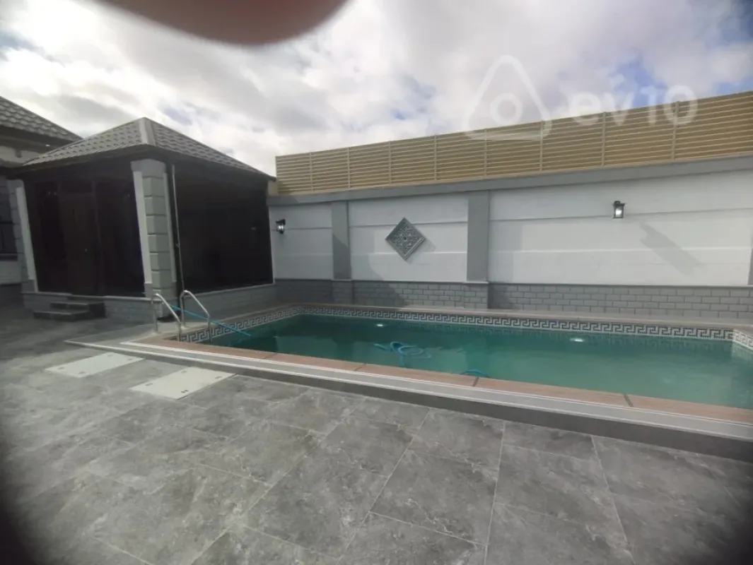 Satılır 3 otaqlı həyət evi 110 m²