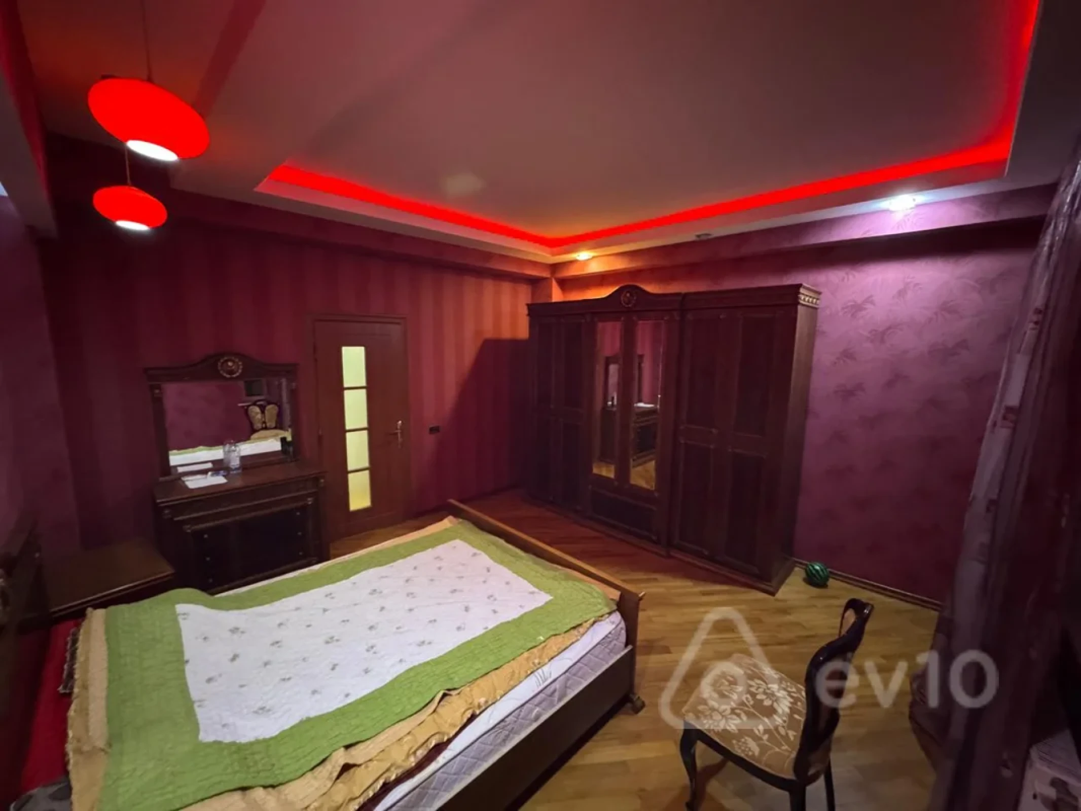 Kirayə verilir 3 otaqlı yeni tikili 100 m²