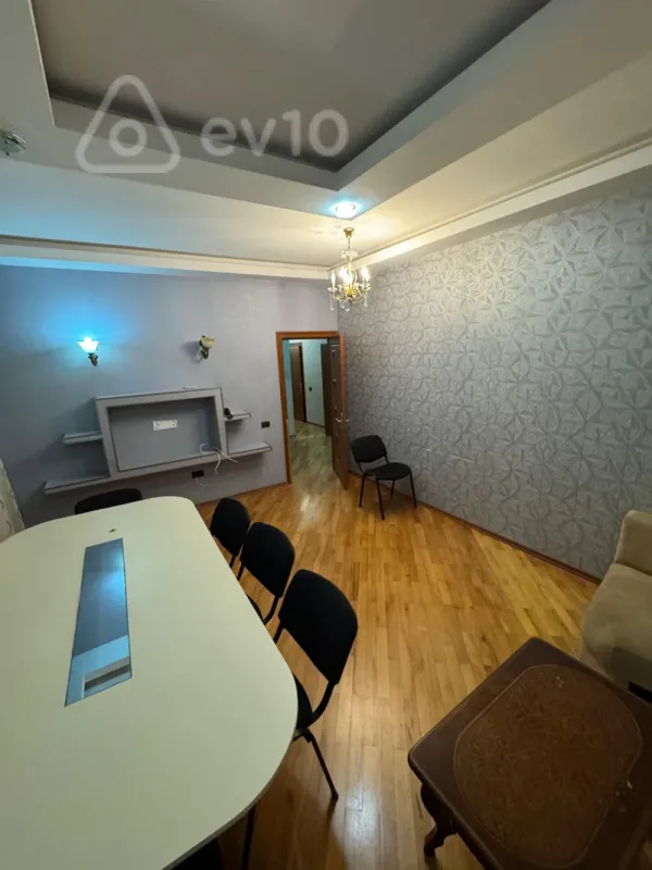 Kirayə verilir 3 otaqlı yeni tikili 100 m²