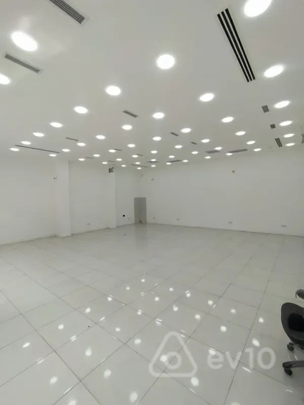 Kirayə verilir mənzil 103 m²