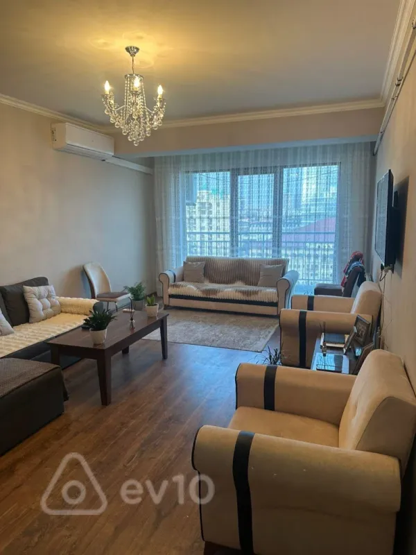 Kirayə verilir 2 otaqlı yeni tikili 78 m²