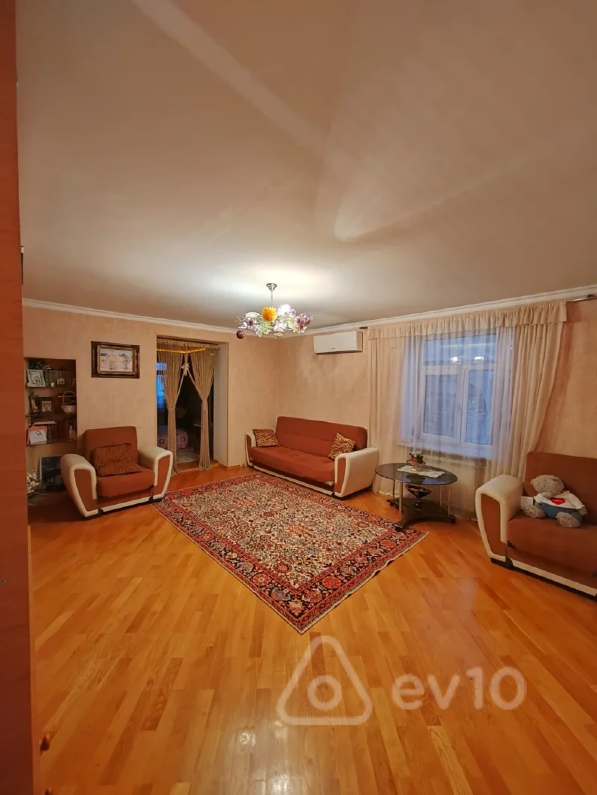 Satılır 2 otaqlı köhnə tikili 62 m²