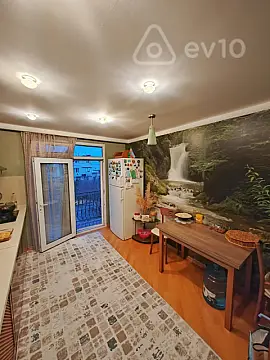 Satılır 2 otaqlı köhnə tikili 62 m²