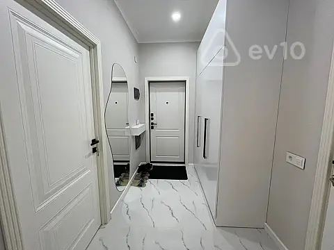 Kirayə verilir 2 otaqlı yeni tikili 65 m²