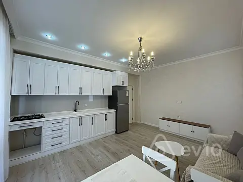 Kirayə verilir 2 otaqlı yeni tikili 65 m²
