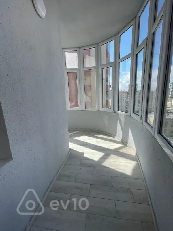 Kirayə verilir 2 otaqlı yeni tikili 65 m²