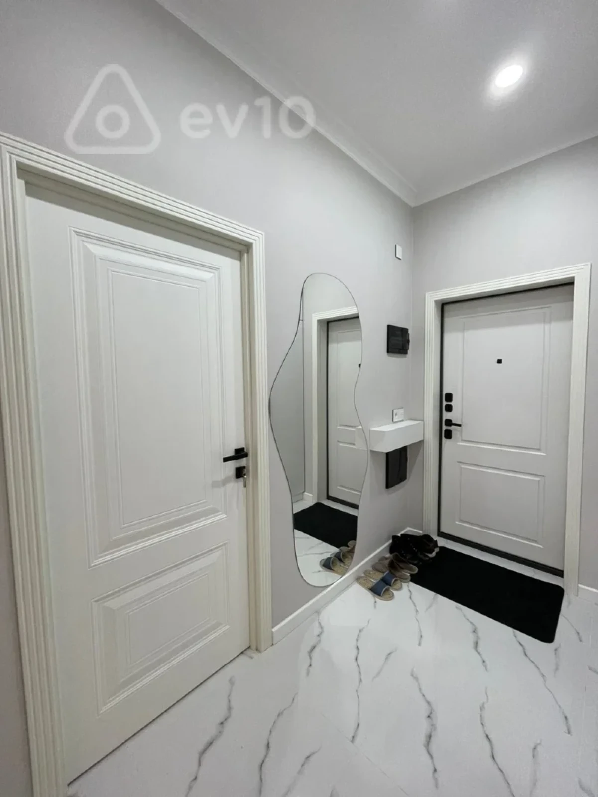 Kirayə verilir 2 otaqlı yeni tikili 65 m²