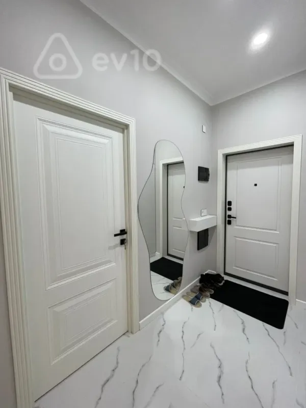 Kirayə verilir 2 otaqlı yeni tikili 65 m²
