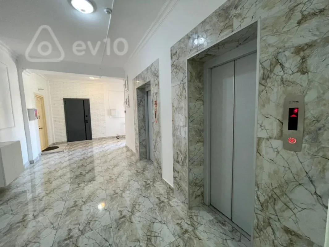 Kirayə verilir 2 otaqlı yeni tikili 65 m²