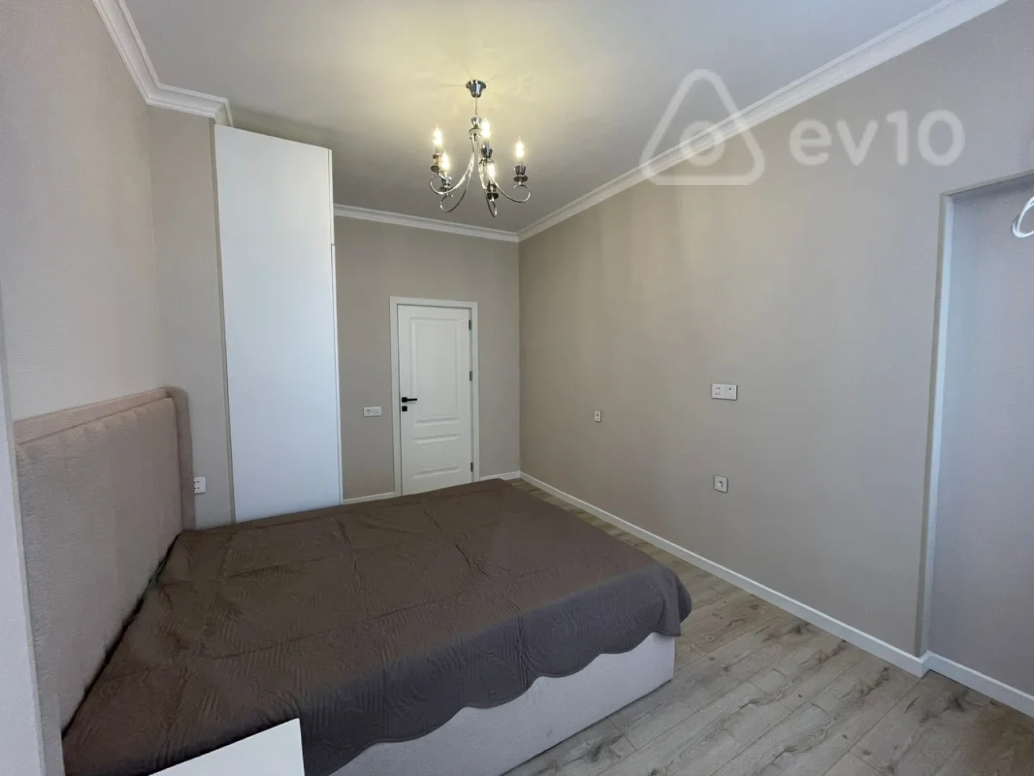 Kirayə verilir 2 otaqlı yeni tikili 65 m²