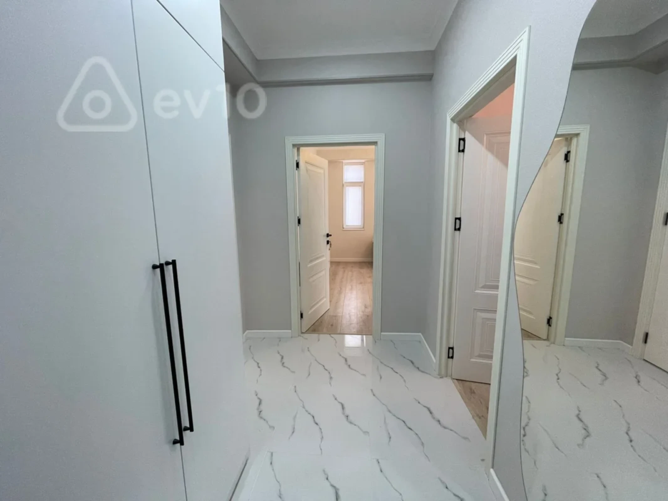 Kirayə verilir 2 otaqlı yeni tikili 65 m²