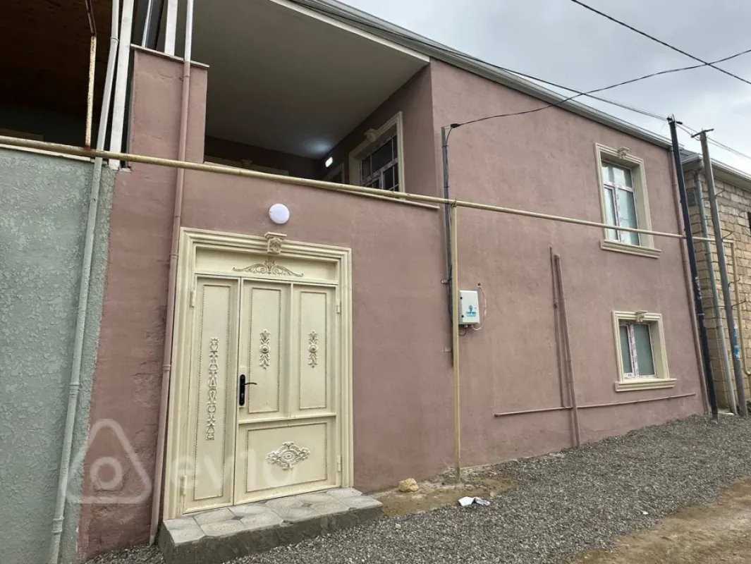 Satılır 4 otaqlı həyət evi 100 m²