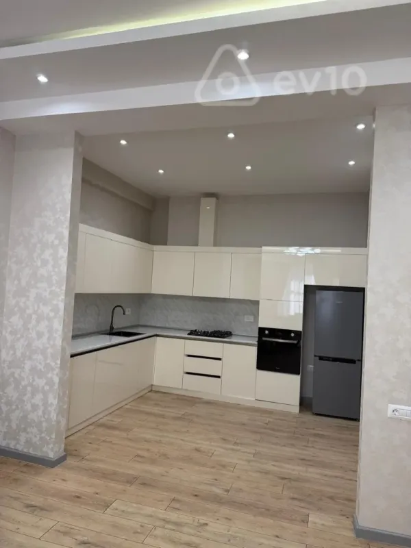 Satılır 2 otaqlı yeni tikili 91 m²