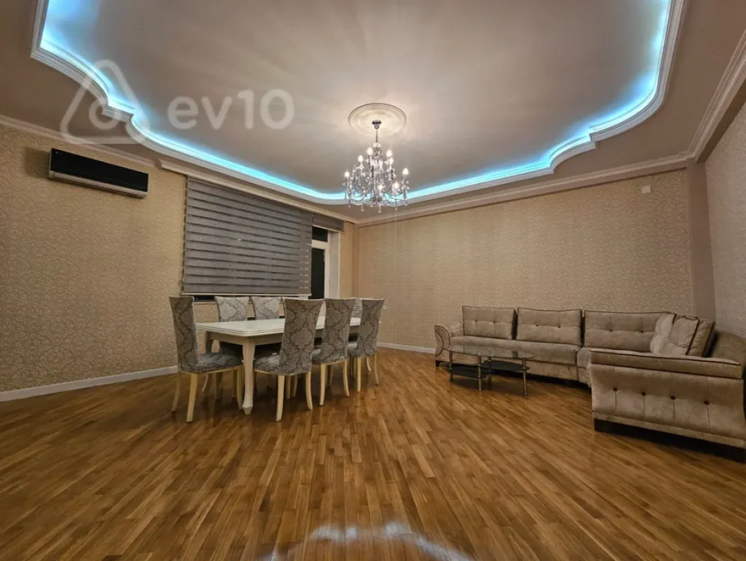 Satılır 4 otaqlı yeni tikili 223 m²