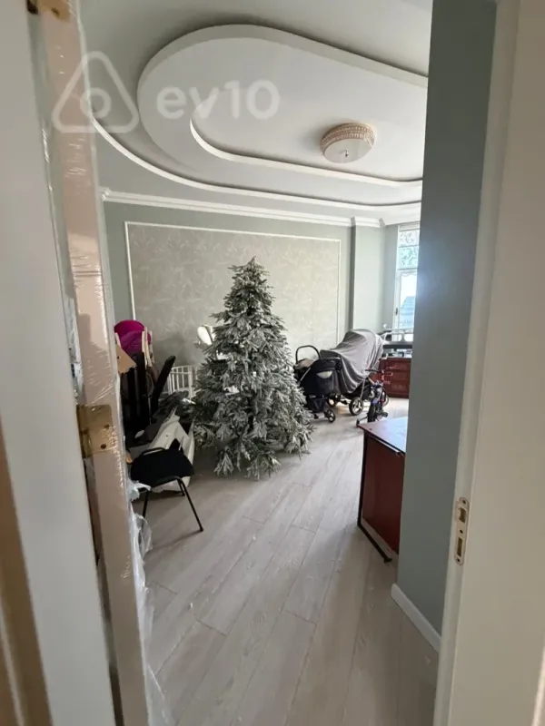 Kirayə verilir 5 otaqlı yeni tikili 350 m²