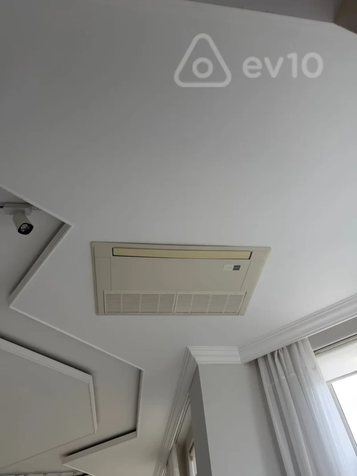 Kirayə verilir 5 otaqlı yeni tikili 350 m²