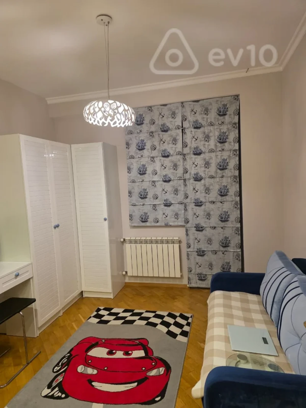 Kirayə verilir 4 otaqlı yeni tikili 140 m²