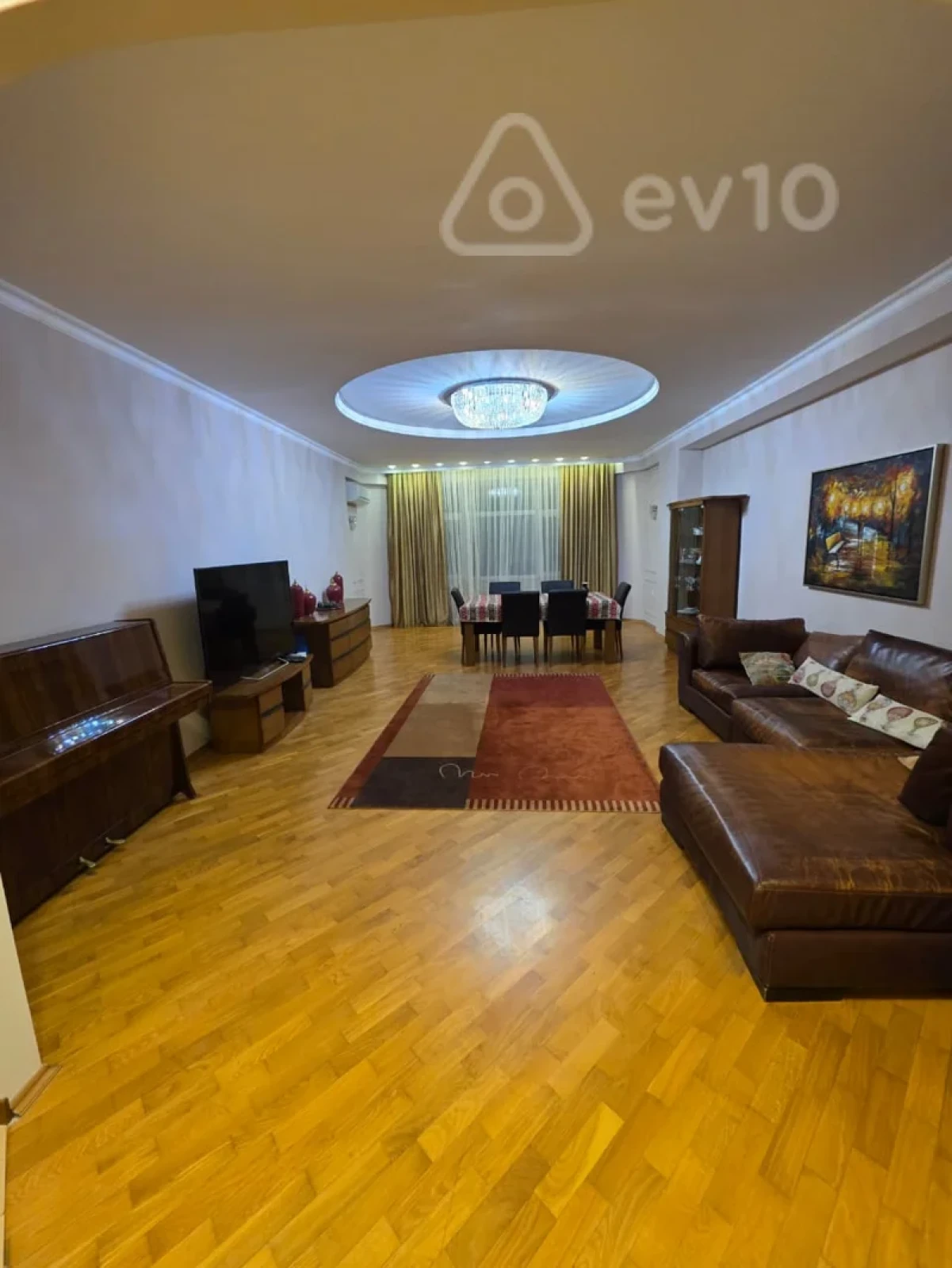 Kirayə verilir 4 otaqlı yeni tikili 140 m²
