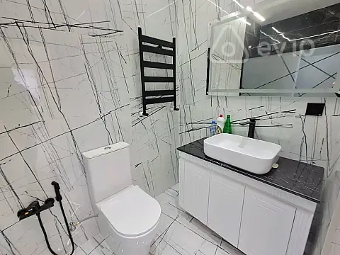 Satılır 3 otaqlı yeni tikili 74 m²