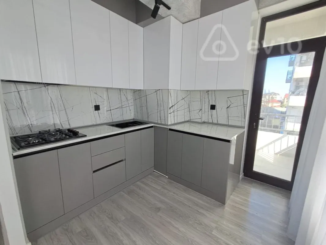 Satılır 3 otaqlı yeni tikili 74 m²