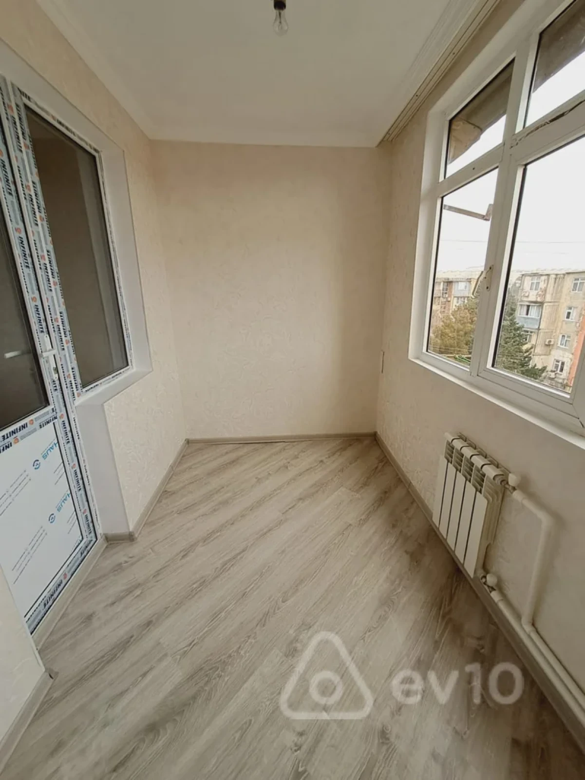 Satılır 1 otaqlı köhnə tikili 35 m²