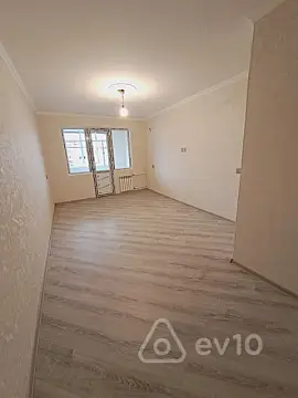 Satılır 1 otaqlı köhnə tikili 35 m²