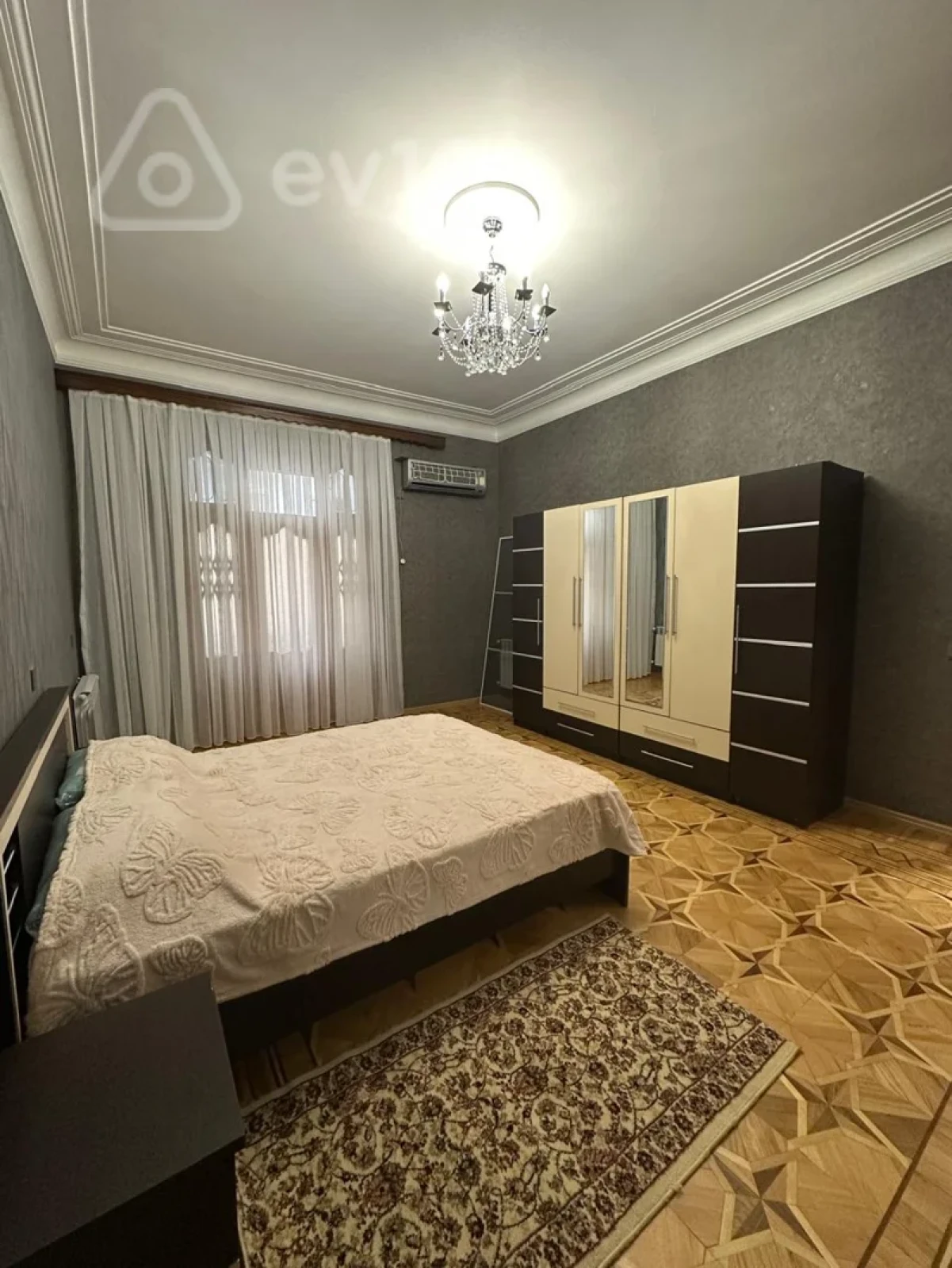 Kirayə verilir 3 otaqlı yeni tikili 94 m²