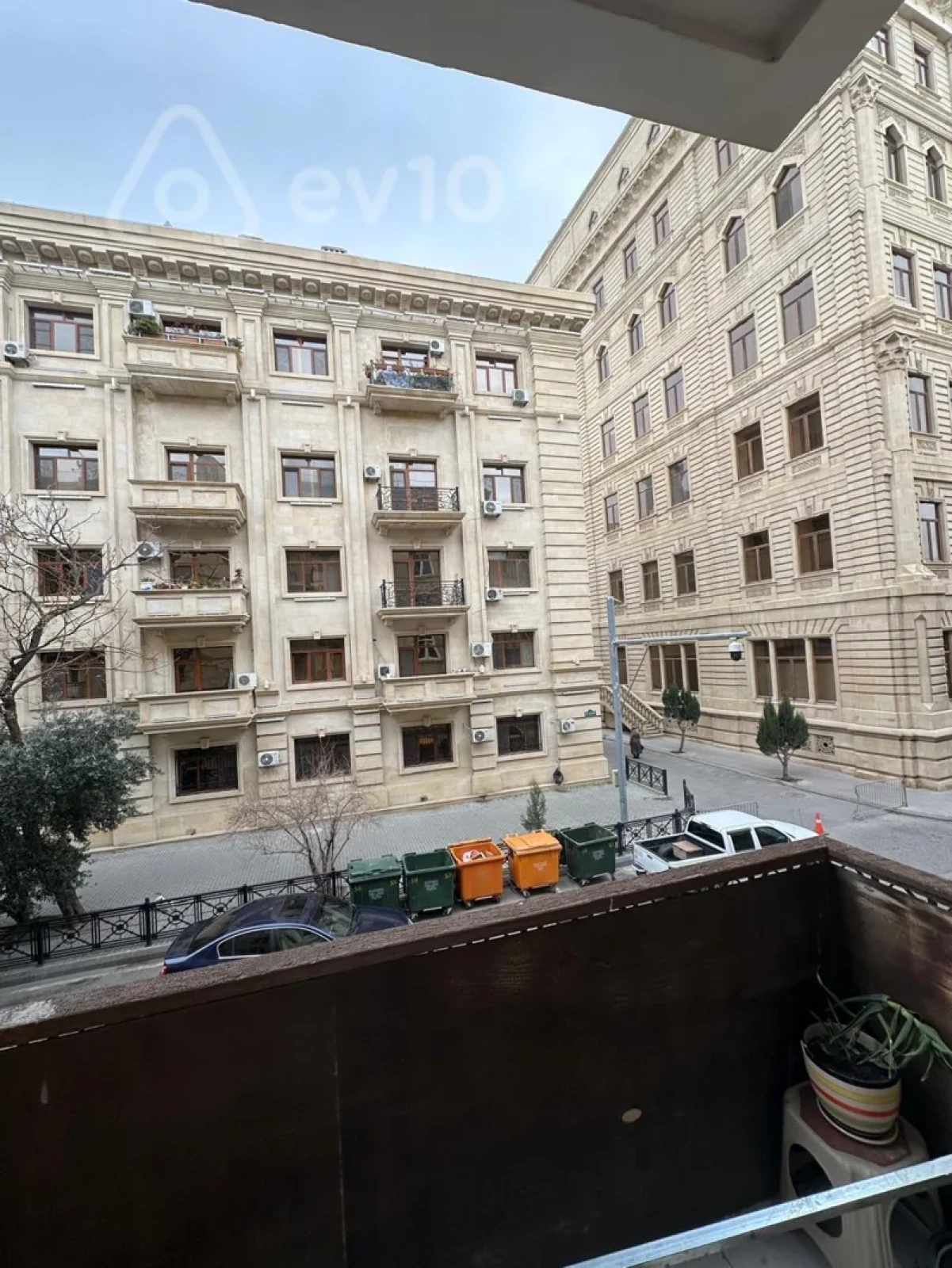 Kirayə verilir 3 otaqlı yeni tikili 94 m²