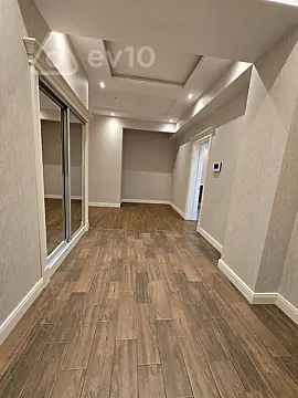 Kirayə verilir 5 otaqlı yeni tikili 250 m²