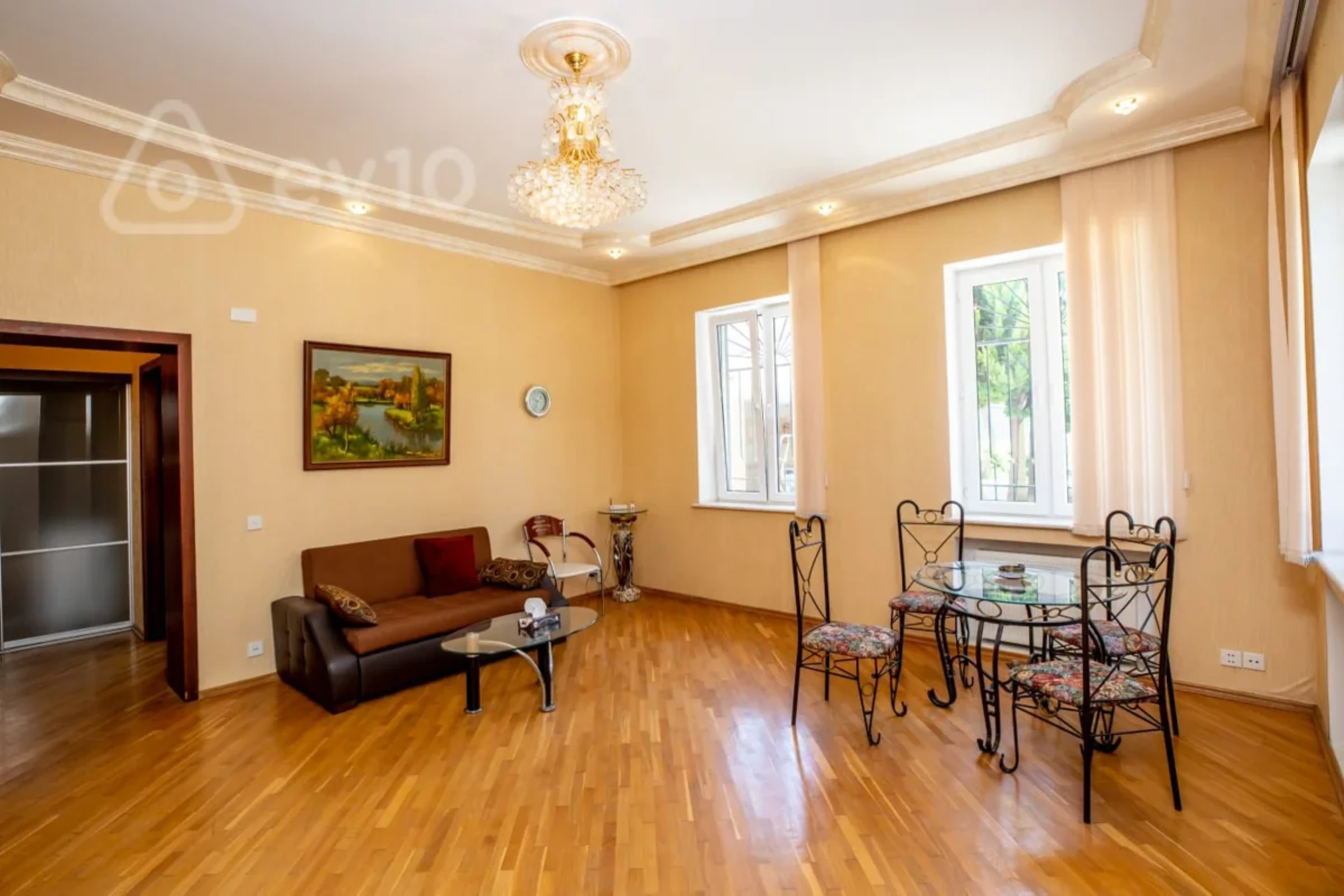 Satılır 7 otaqlı həyət evi 410 m²