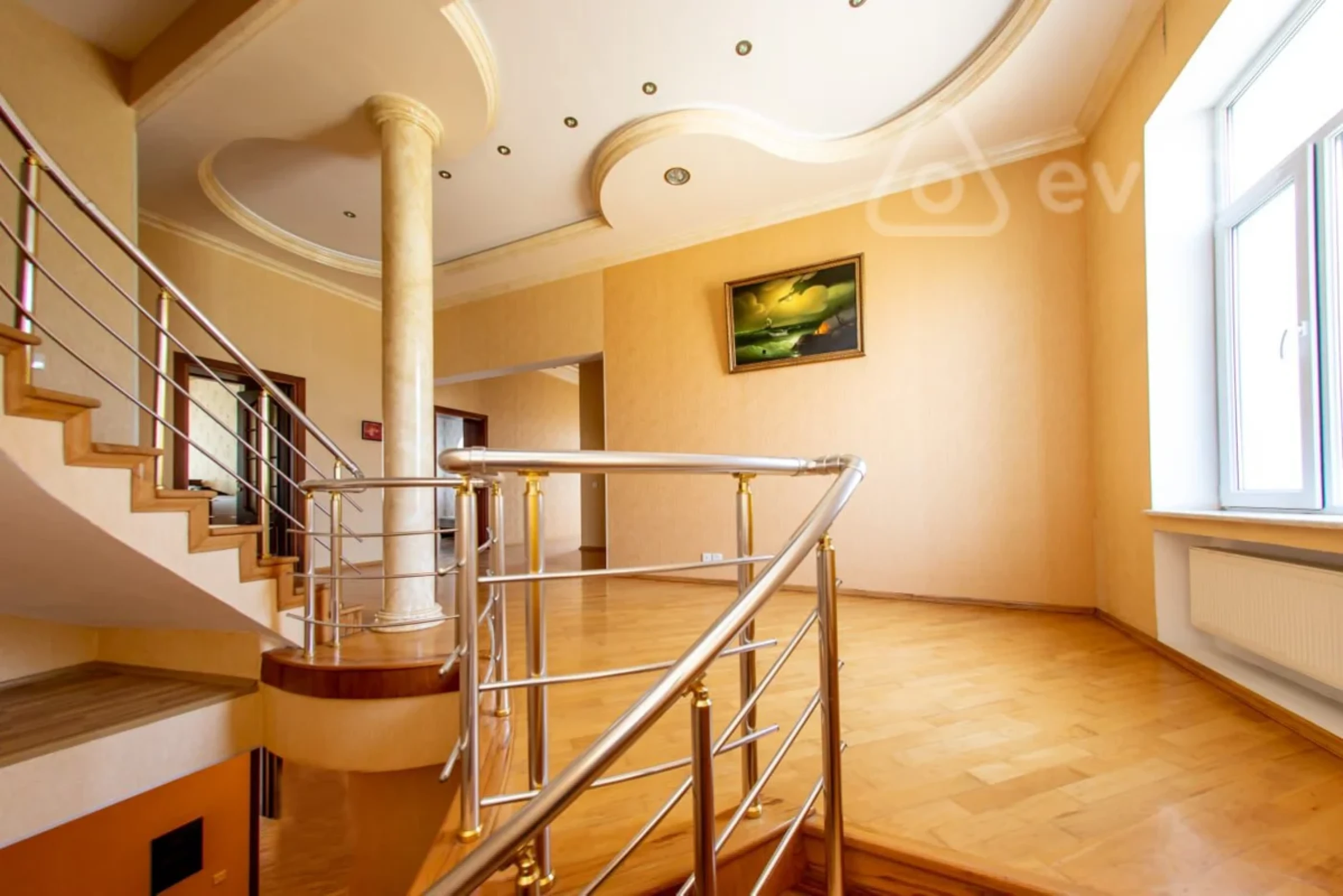 Satılır 7 otaqlı həyət evi 410 m²