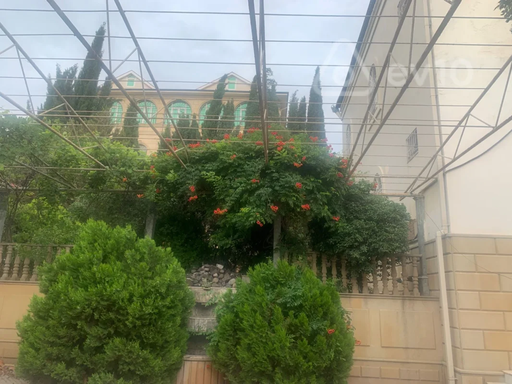 Satılır 7 otaqlı həyət evi 410 m²