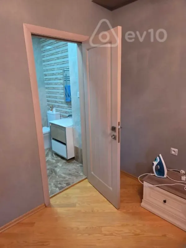 Satılır 3 otaqlı yeni tikili 102 m²