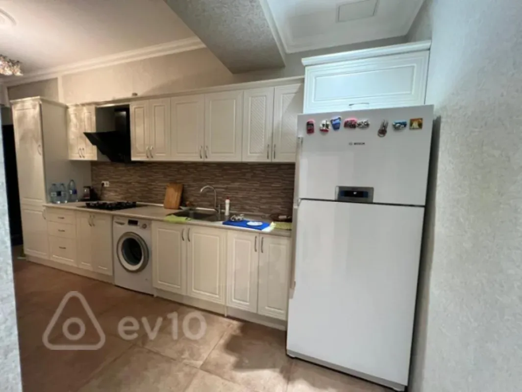 Satılır 3 otaqlı yeni tikili 102 m²