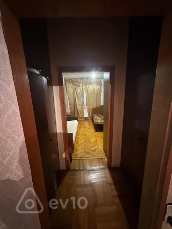 Kirayə verilir 3 otaqlı köhnə tikili 50 m²