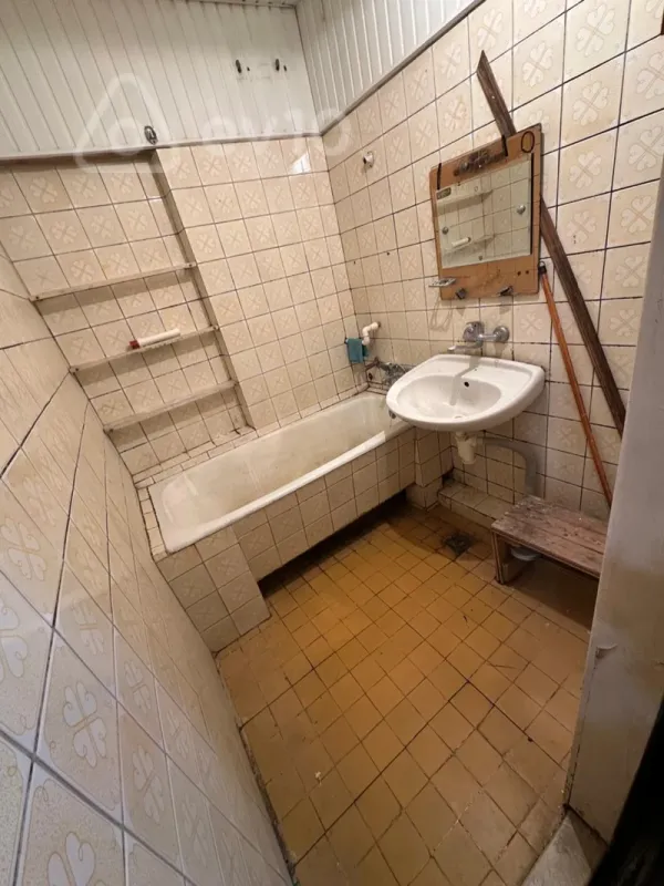 Kirayə verilir 3 otaqlı köhnə tikili 50 m²