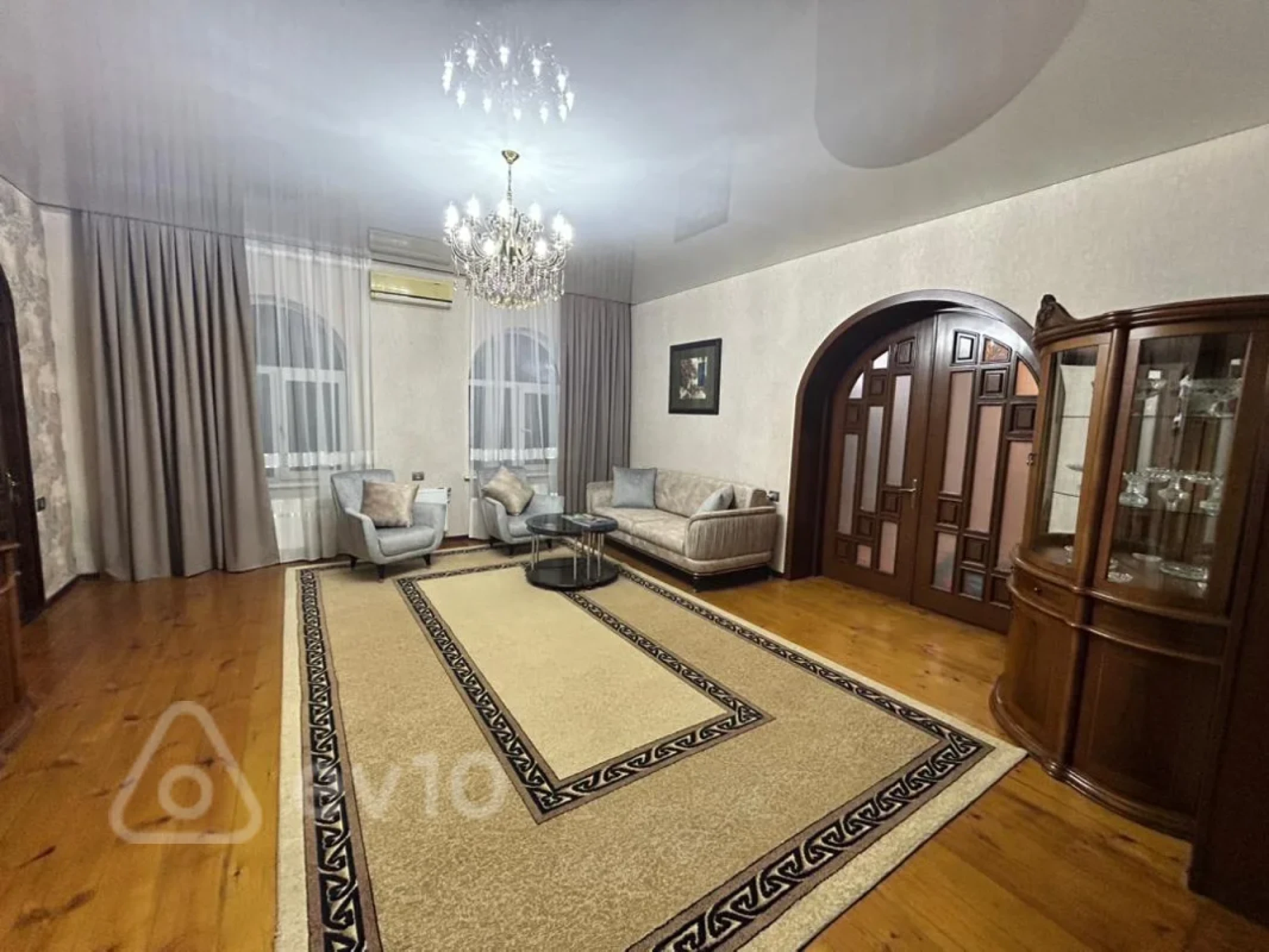 Kirayə verilir 5 otaqlı həyət evi 250 m²