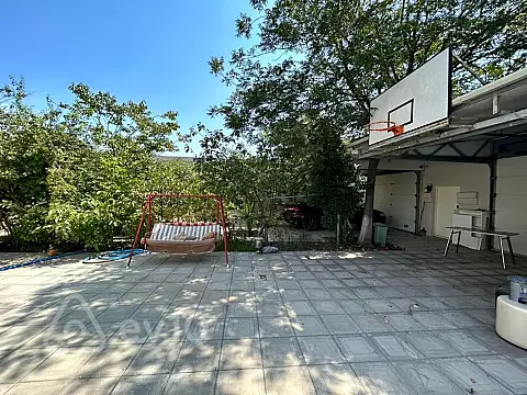 Kirayə verilir 5 otaqlı həyət evi 250 m²
