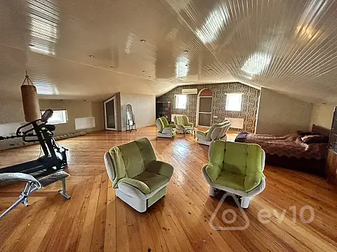 Kirayə verilir 5 otaqlı həyət evi 250 m²